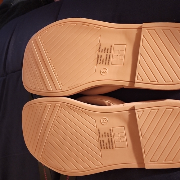 Flip flops - Picture 5 of 6